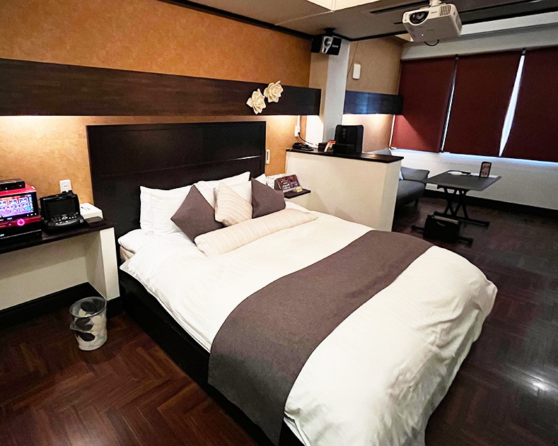 吹き抜けベットルーム